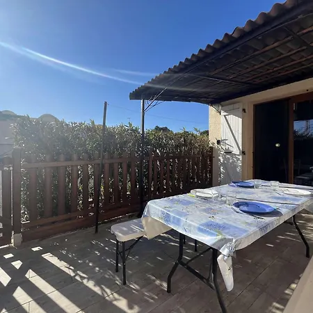 Villa Pavillon Confort Avec Parking Et Piscine Collective - Gn180-057